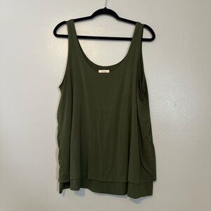 Daosa Olive Green Flowy A-line Top L/XL